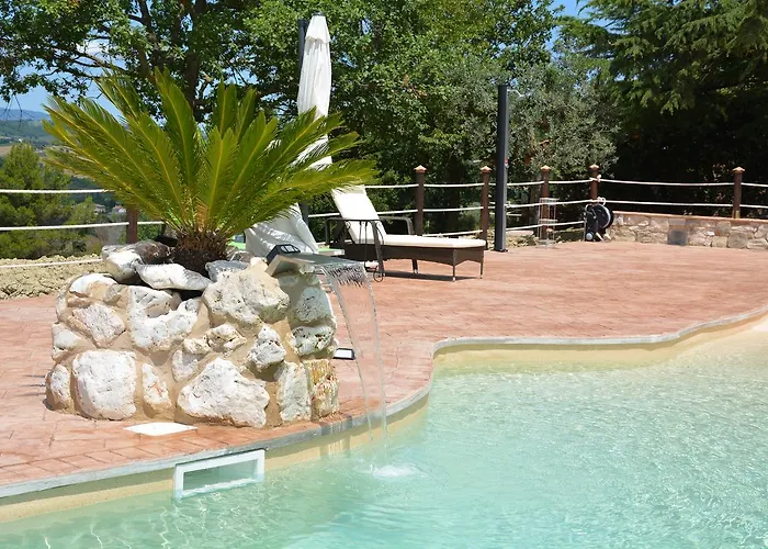 Casale Fusco 팜스테이 *